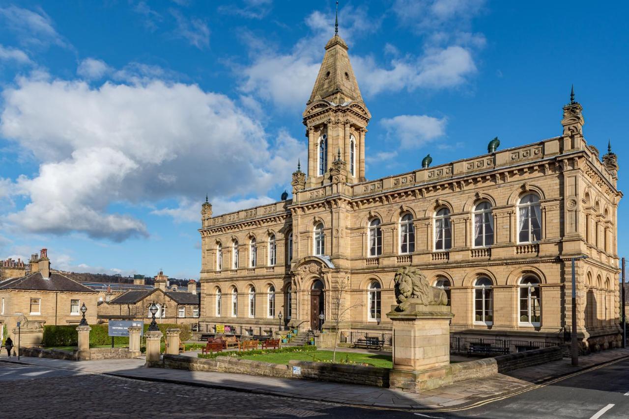 Riverside Balcony Apartment With Parking Just Minutes To Saltaire Shipley (West Yorkshire) Eksteriør billede