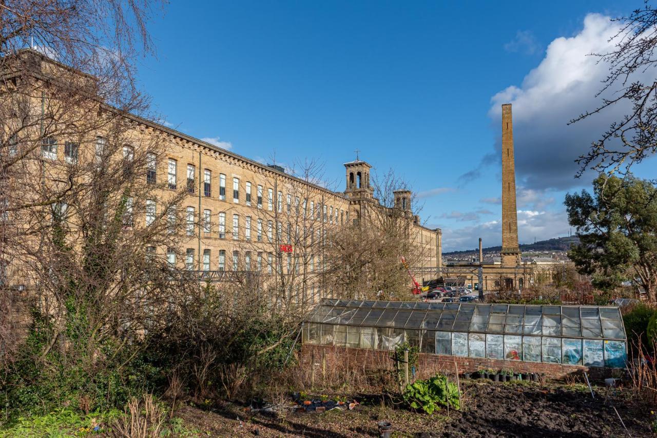 Riverside Balcony Apartment With Parking Just Minutes To Saltaire Shipley (West Yorkshire) Eksteriør billede