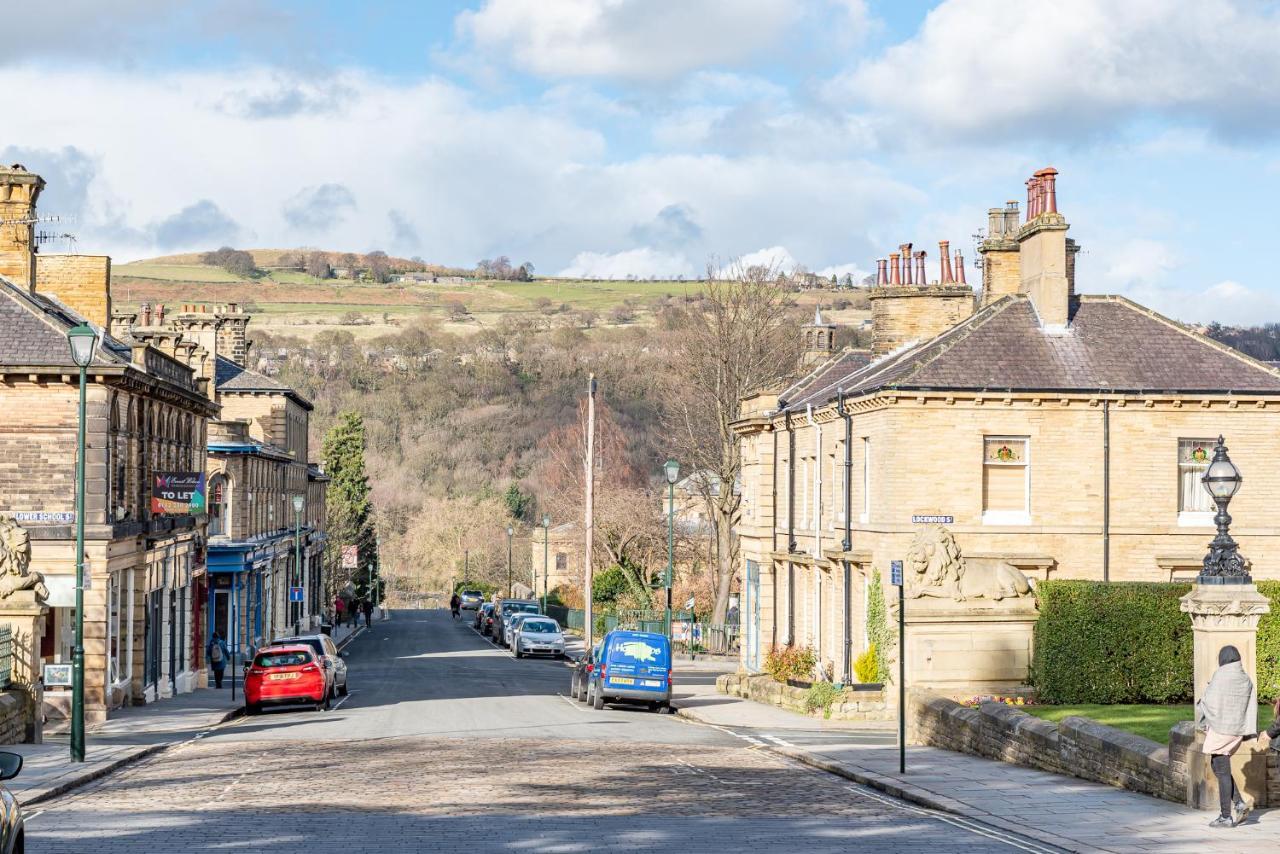 Riverside Balcony Apartment With Parking Just Minutes To Saltaire Shipley (West Yorkshire) Eksteriør billede