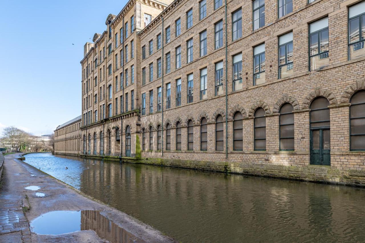 Riverside Balcony Apartment With Parking Just Minutes To Saltaire Shipley (West Yorkshire) Eksteriør billede