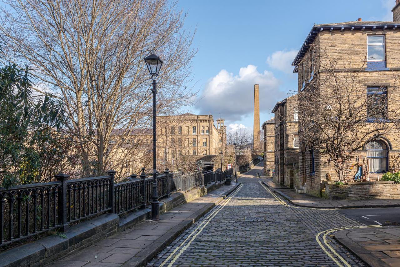 Riverside Balcony Apartment With Parking Just Minutes To Saltaire Shipley (West Yorkshire) Eksteriør billede